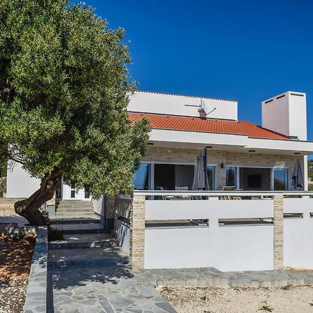 Moderner Bungalow Mit Meerblick Лун Екстериор снимка