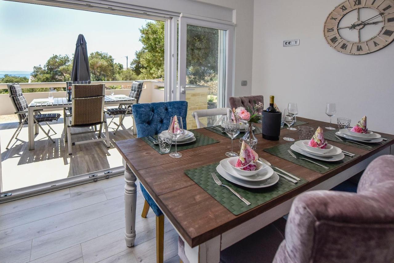 Moderner Bungalow Mit Meerblick Лун Екстериор снимка